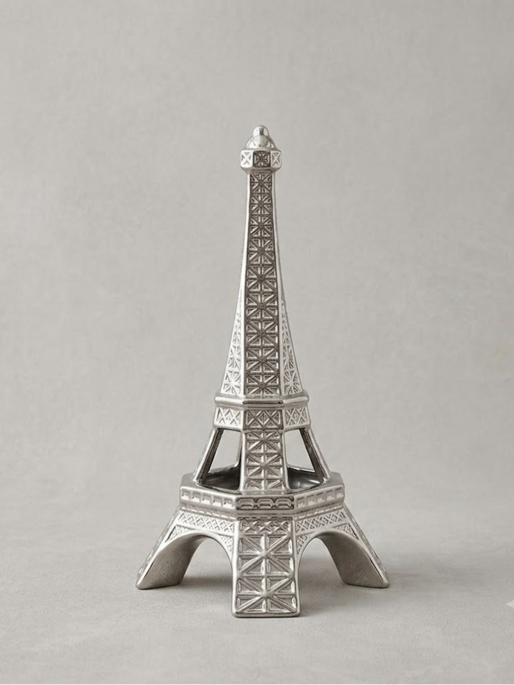 Vintage Beautiful Decorative Metal Eiffel Tower